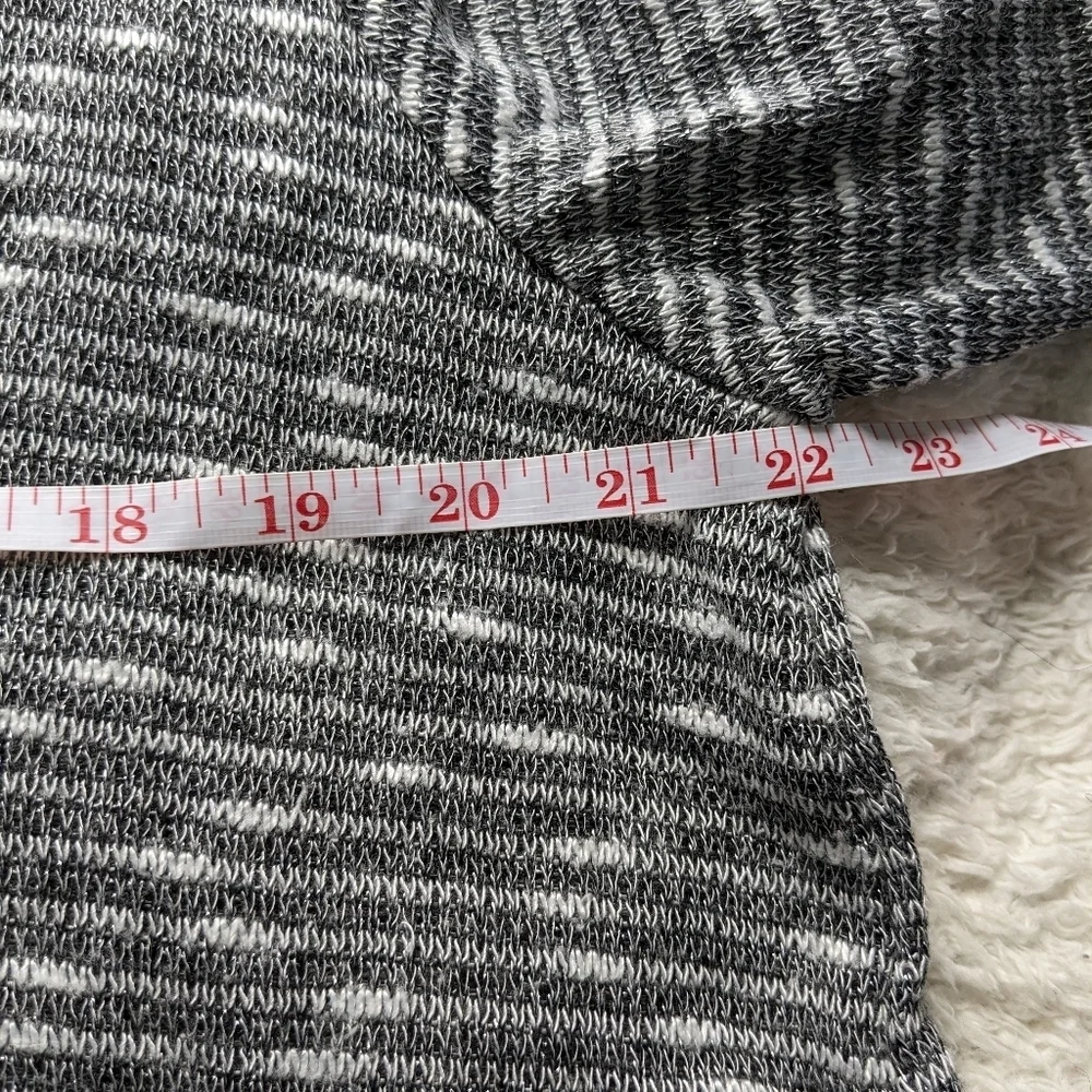 Lily Morgan Blouse/Top.  White and Grey. 2XL. - Picture 7 of 9